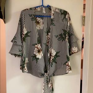 Bell sleeve flower kimono